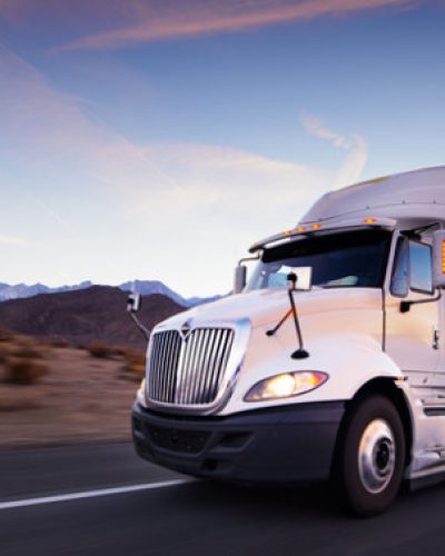 transporte_de_carga_nacional_e_internacional_por_via_terrestre-780x377-1